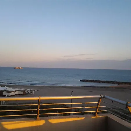 58 M 2 En 1 Ere Ligne ,vue Panoramique ,2 Terrasses Dont Couverte Le Sunset